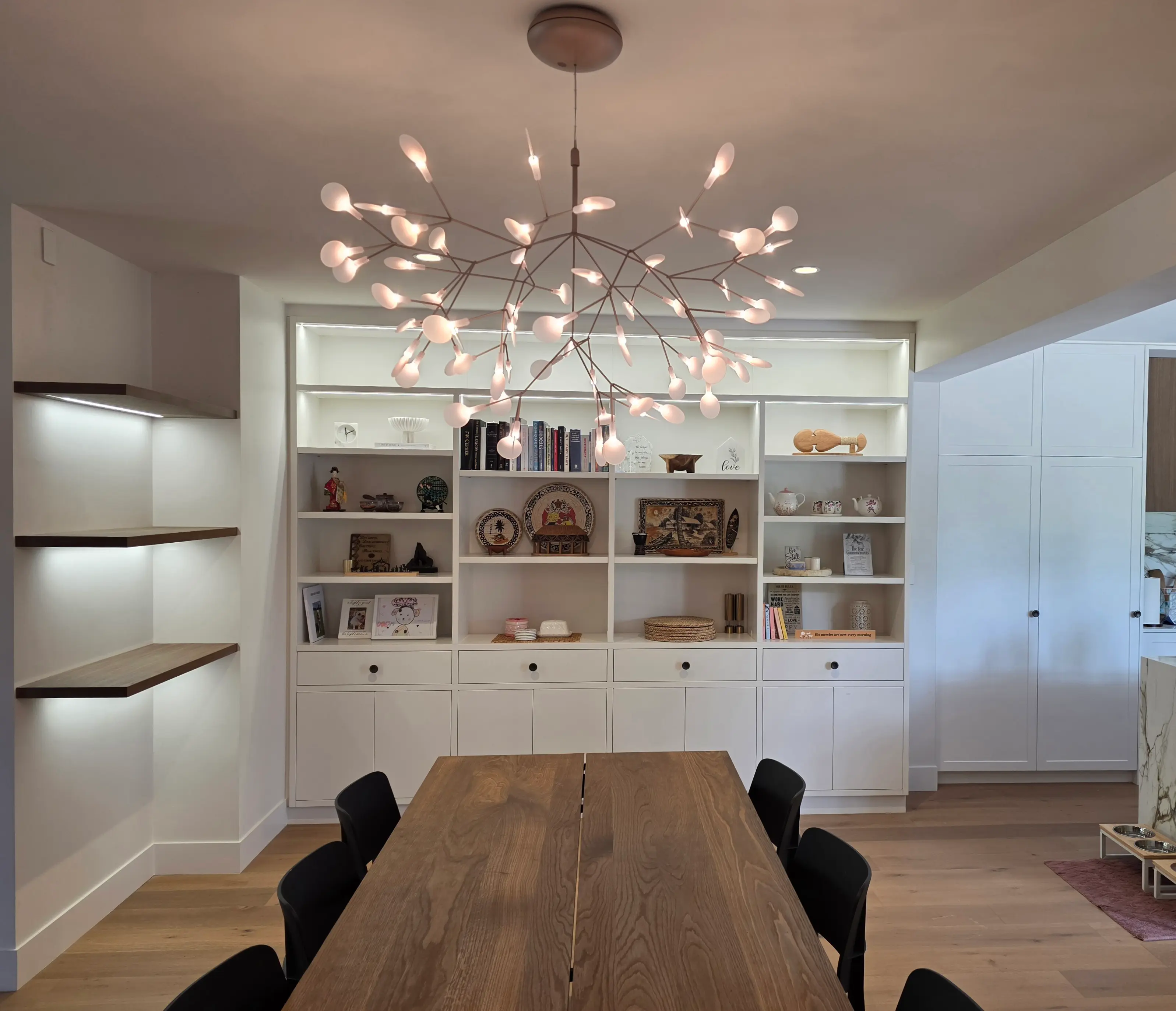 Dining 7
